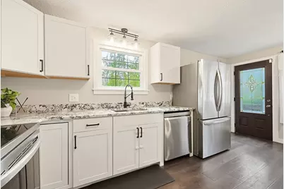 1187 S Precinct St, Taunton, MA 02718 - Photo 7