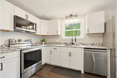 1187 S Precinct St, Taunton, MA 02718 - Photo 9