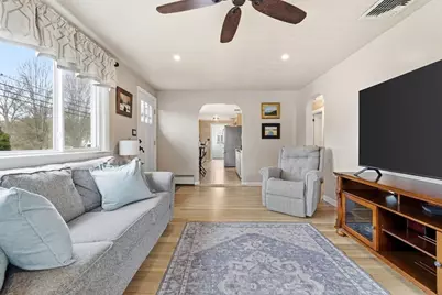 9 Chester Ave, Woburn, MA 01801 - Photo 3