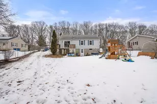 125 Rowe St, New Bedford, MA 02740 - Photo 29