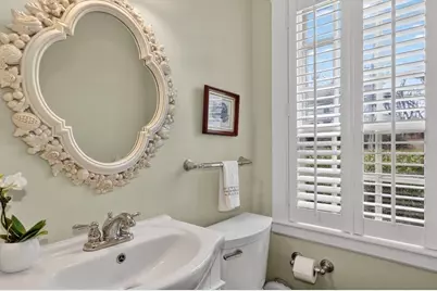 92 Woodlawn Ave, Wellesley, MA 02481 - Photo 15