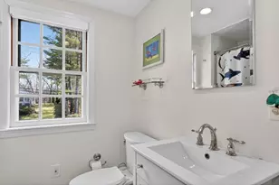 92 Woodlawn Ave, Wellesley, MA 02481 - Photo 23