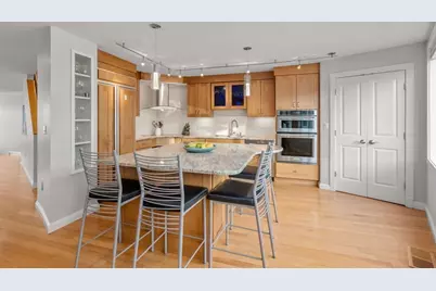 11 Constellation Wharf #11, Boston, MA 02129 - Photo 13