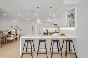 136 W 8th St, Boston, MA 02127 - Photo 3
