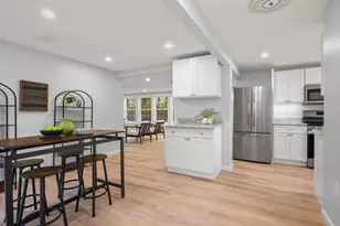 29 Broad St, Plainville, MA 02762 - Photo 21