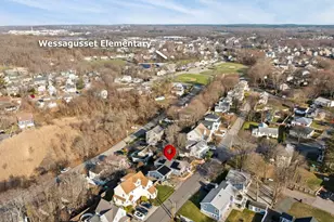 81 Wessagussett Rd, Weymouth, MA 02191 - Photo 17