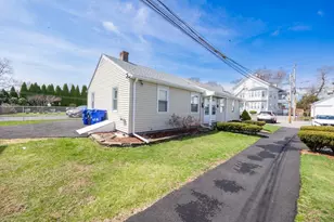 63 Johnson St, Pawtucket, RI 02860 - Photo 3