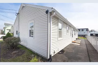 63 Johnson Street #B, Pawtucket, RI 02860 - Photo 5