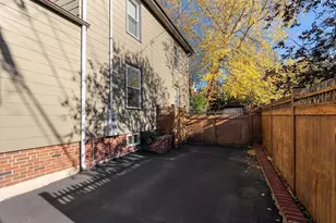 289 Lowell St, Somerville, MA 02145 - Photo 35