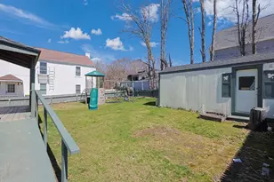 192 Butler St, Somerset, MA 02725 - Photo 9