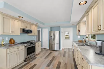 8 W Silver Shell Ave, Mattapoisett, MA 02739 - Photo 7