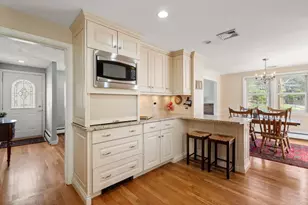 23 Hillcrest Rd, Medfield, MA 02052 - Photo 9