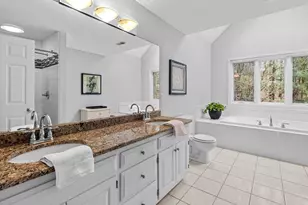 43 Thomas Newton Dr, Westborough, MA 01581 - Photo 33