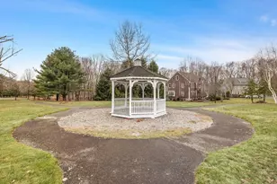 43 Thomas Newton Dr, Westborough, MA 01581 - Photo 35