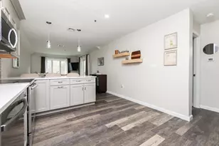 4 Duck Pond Rd, Beverly, MA 01915 - Photo 9