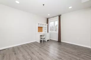 4 Duck Pond Rd, Beverly, MA 01915 - Photo 29