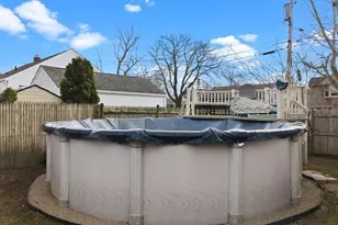 38 Turner St, New Bedford, MA 02740 - Photo 3