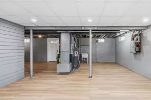 38 Turner St, New Bedford, MA 02740 - Photo 15