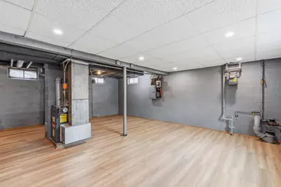 38 Turner St, New Bedford, MA 02740 - Photo 17