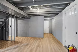 38 Turner St, New Bedford, MA 02740 - Photo 17