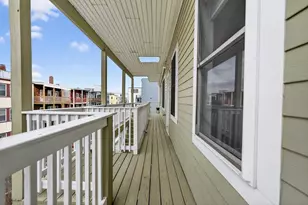 256 Bremen St, Boston, MA 02128 - Photo 17