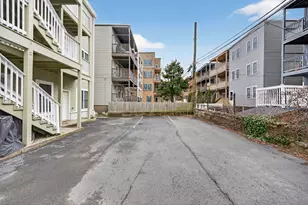 256 Bremen St, Boston, MA 02128 - Photo 19