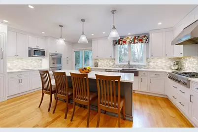 29 Evergreen Way, Medfield, MA 02052 - Photo 7