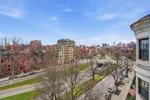 386 Commonwealth Ave, Boston, MA 02215 - Photo 5