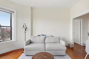 386 Commonwealth Ave, Boston, MA 02215 - Photo 3