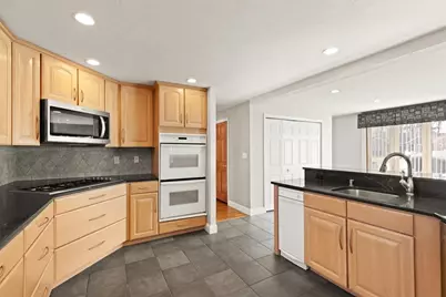 102 Chisholm Rd, Stoughton, MA 02072 - Photo 3