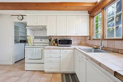 236 Union, Weymouth, MA 02190 - Photo 17