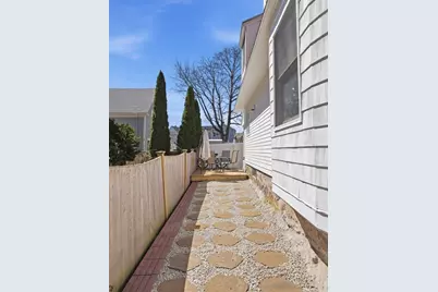 19 Elm Ct, Andover, MA 01810 - Photo 3