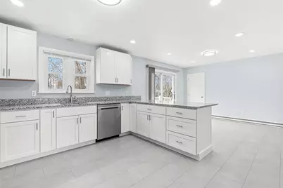 92 Ursula St, Lowell, MA 01854 - Photo 9