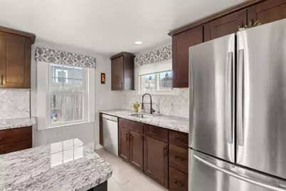 39 Chestnut St, Peabody, MA 01960 - Photo 11