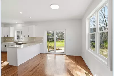 2 Valley Run Dr, Attleboro, MA 02703 - Photo 7