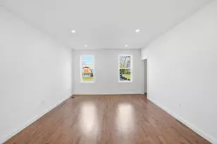 2 Valley Run Dr, Attleboro, MA 02703 - Photo 9