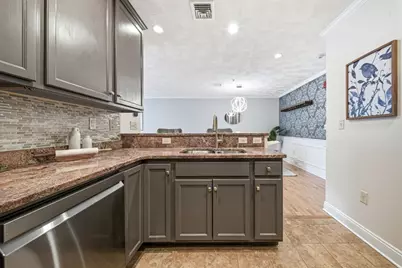 215 Harvard St #13, Medford, MA 02155 - Photo 13