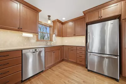 11 Lawrence St, Wakefield, MA 01880 - Photo 9