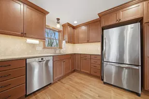 11 Lawrence St, Wakefield, MA 01880 - Photo 9