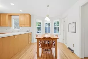 35 Camelot Ct, Stoughton, MA 02072 - Photo 7