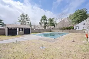 35 Camelot Ct, Stoughton, MA 02072 - Photo 39