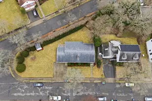 14 Schofield Dr, Newton, MA 02460 - Photo 3