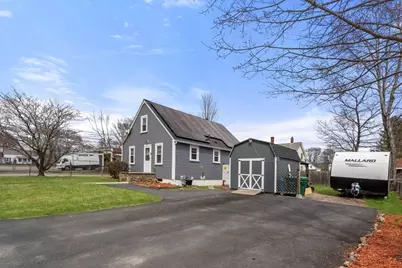 2 Pond St, Uxbridge, MA 01569 - Photo 25