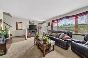 22 Connecticut Ave, Middletown, RI 02842 - Photo 7