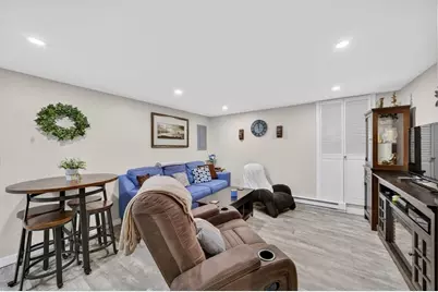 22 Connecticut Ave, Middletown, RI 02842 - Photo 23