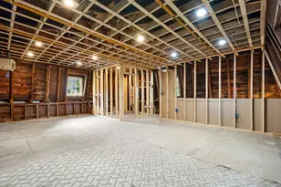 8 Pine St, Boston, MA 02136 - Photo 9