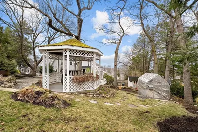 24 Grandview Rd, Arlington, MA 02476 - Photo 35