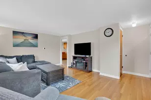 134 Newhouse St, Springfield, MA 01118 - Photo 17