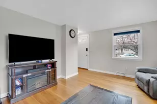 134 Newhouse St, Springfield, MA 01118 - Photo 19