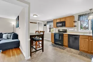 134 Newhouse St, Springfield, MA 01118 - Photo 11